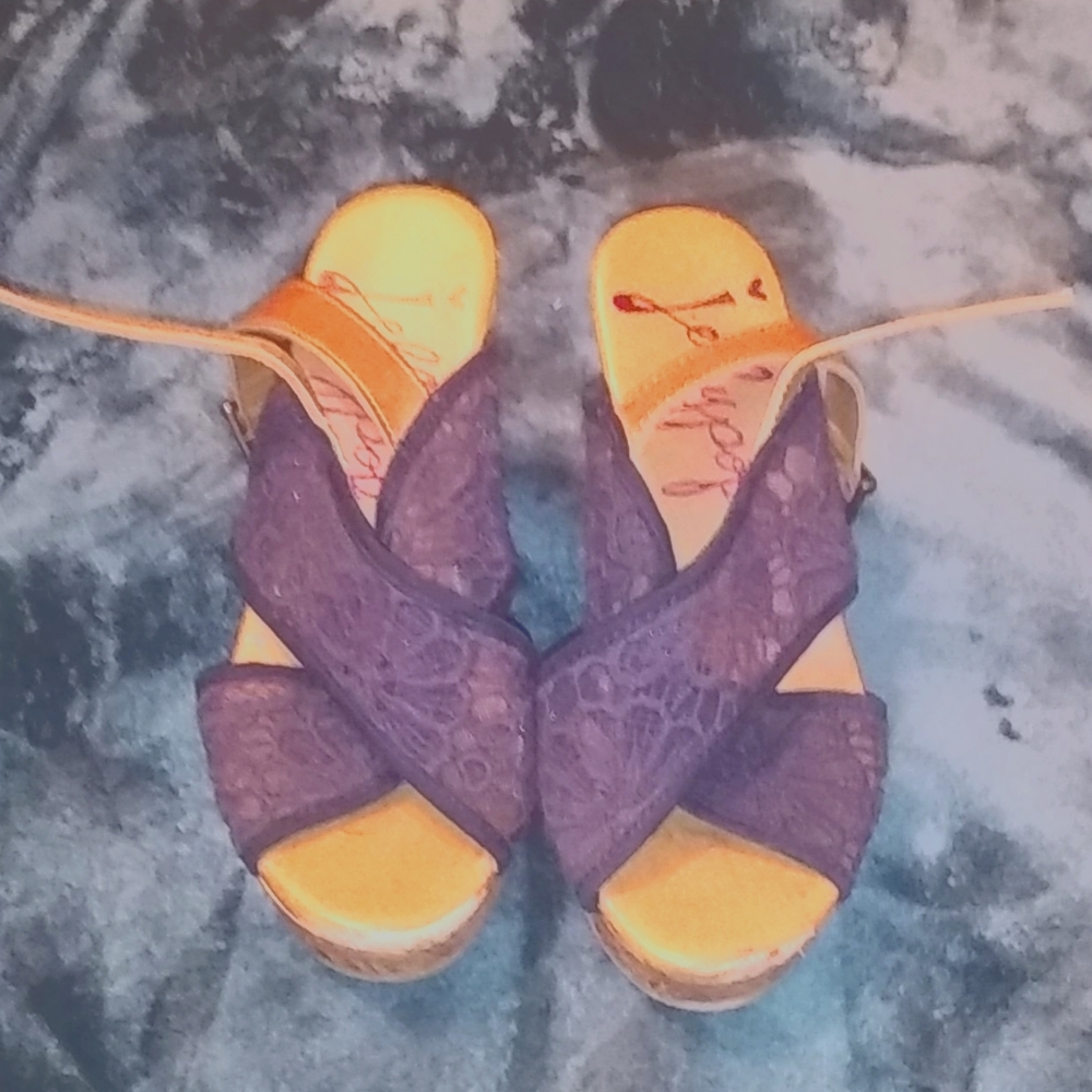 Cute wedges with blue lace